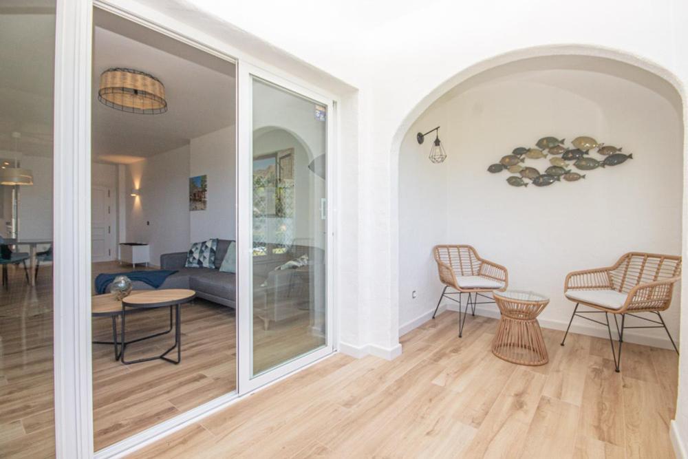 Wonderful 2 Bed Apartment With Stunning Sea Views Sitio de Calahonda Extérieur photo