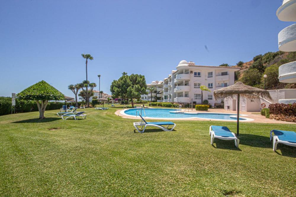 Wonderful 2 Bed Apartment With Stunning Sea Views Sitio de Calahonda Extérieur photo